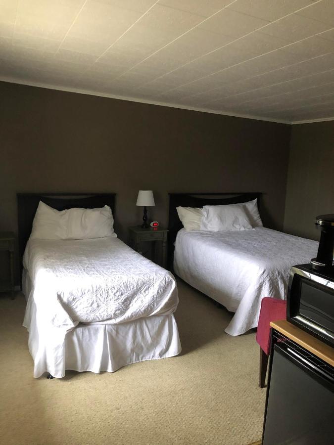 Motel Oakes